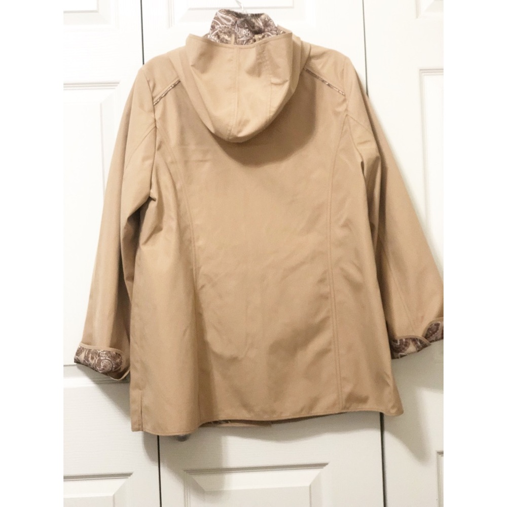 Dennis Brasso Tan Rain Jacket w/Hood - Picture 4 of 9